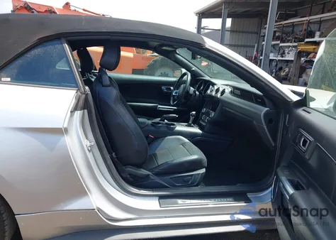 2018 Ford Mustang Ecoboost Premium z USA, uszkodzony, nr VIN 1FATP8UH7J5111615